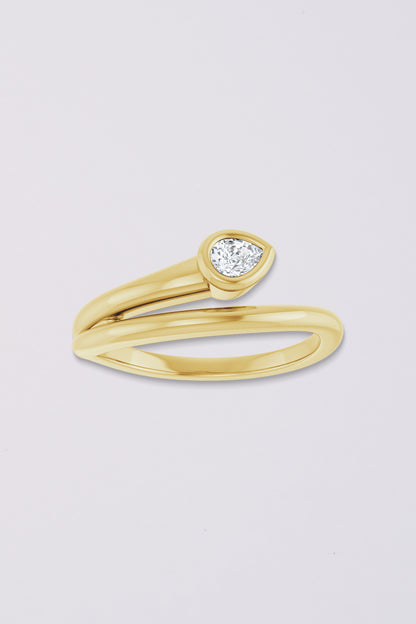 Serpentine Solitaire Ring | 14K gold | Lab Grown Diamond